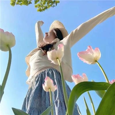 内心强大的美女白川